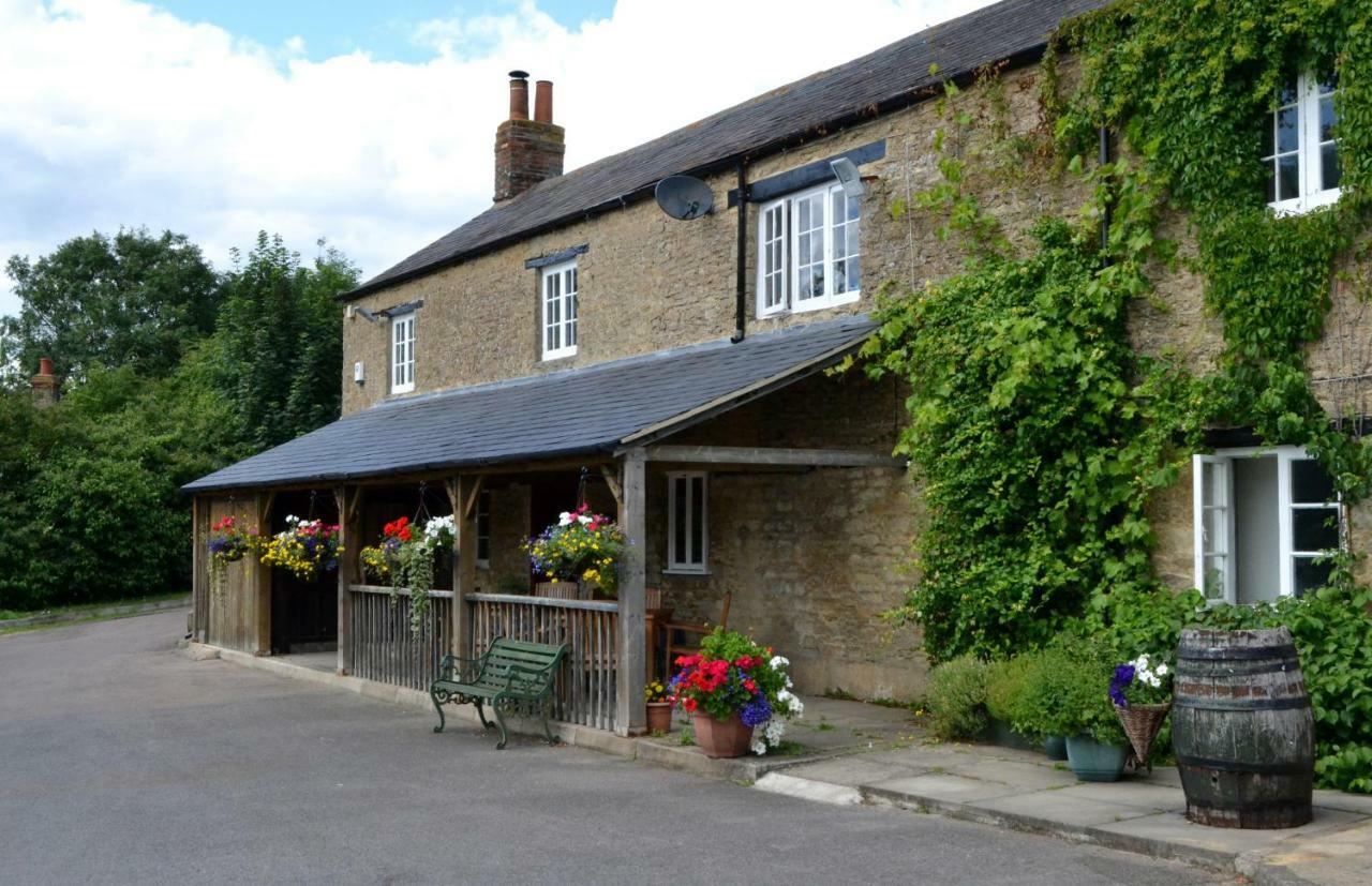 The Highwayman Hotel Кидлингтон Экстерьер фото